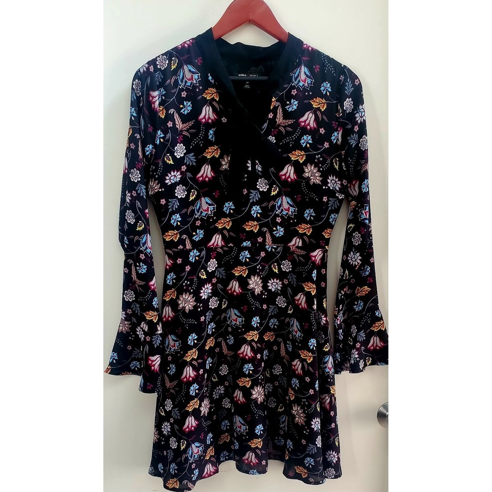 Romeo & Juliet Couture M Dress Black Plum Floral Tie Neck A Line Short Classic